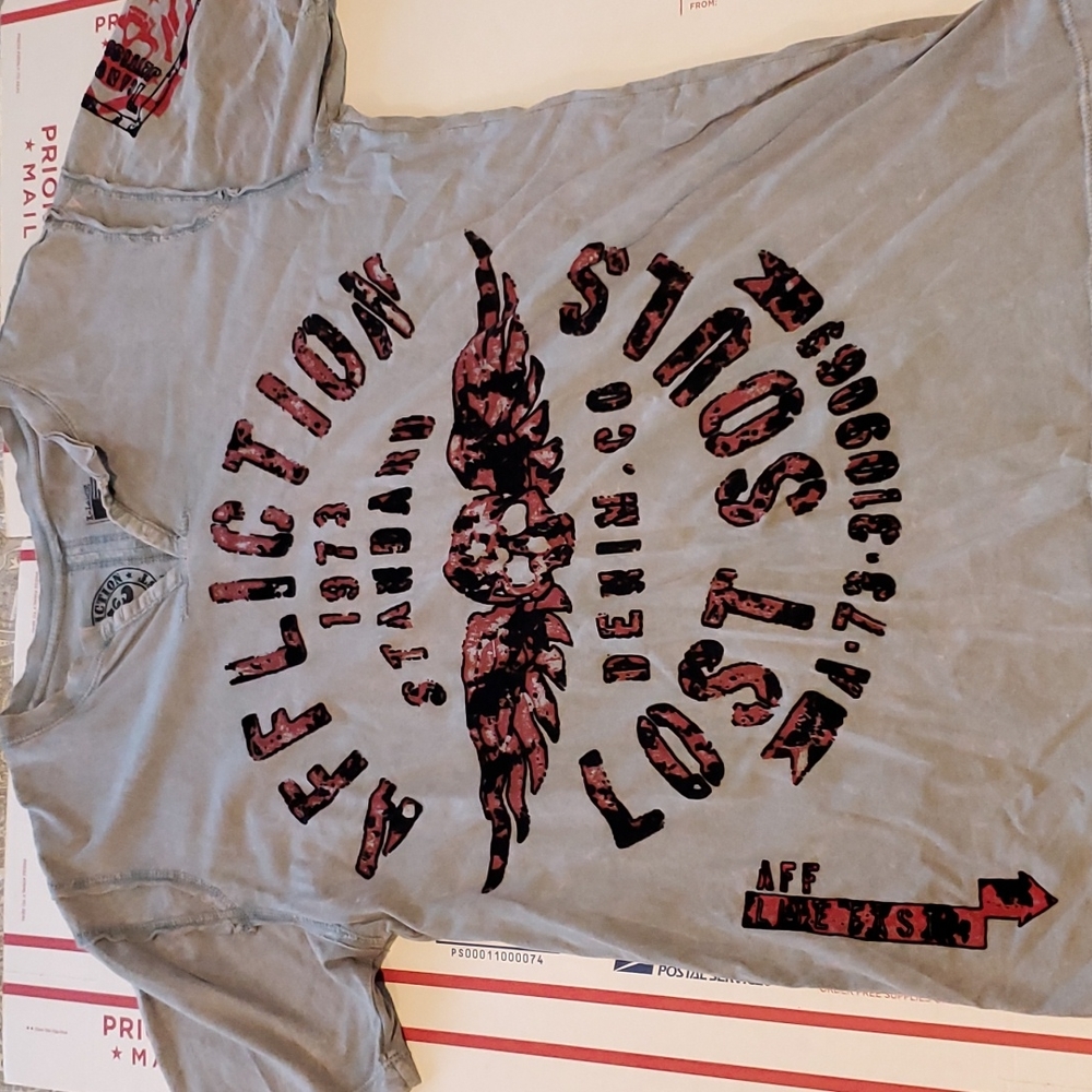 Xl men's Affliction v neck short sleeve tee